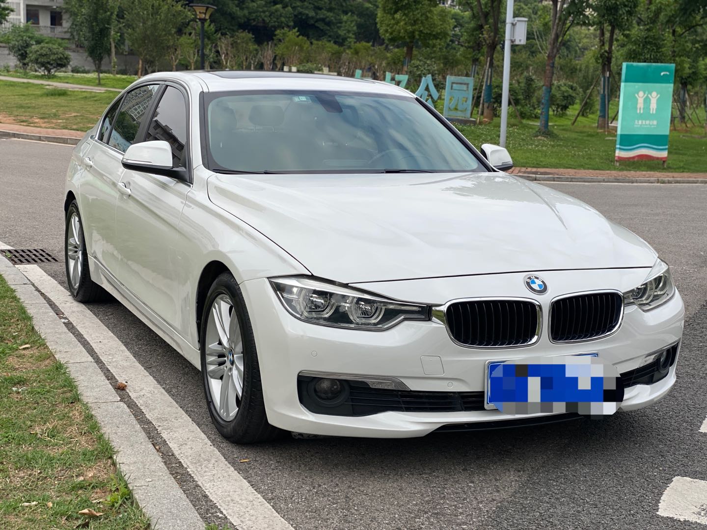 BMW 3 Series 2017 #5 BMW 3 Series 2017 car image #5