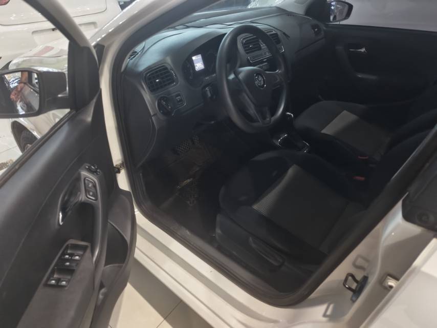 Volkswagen Polo 2019 car image #4