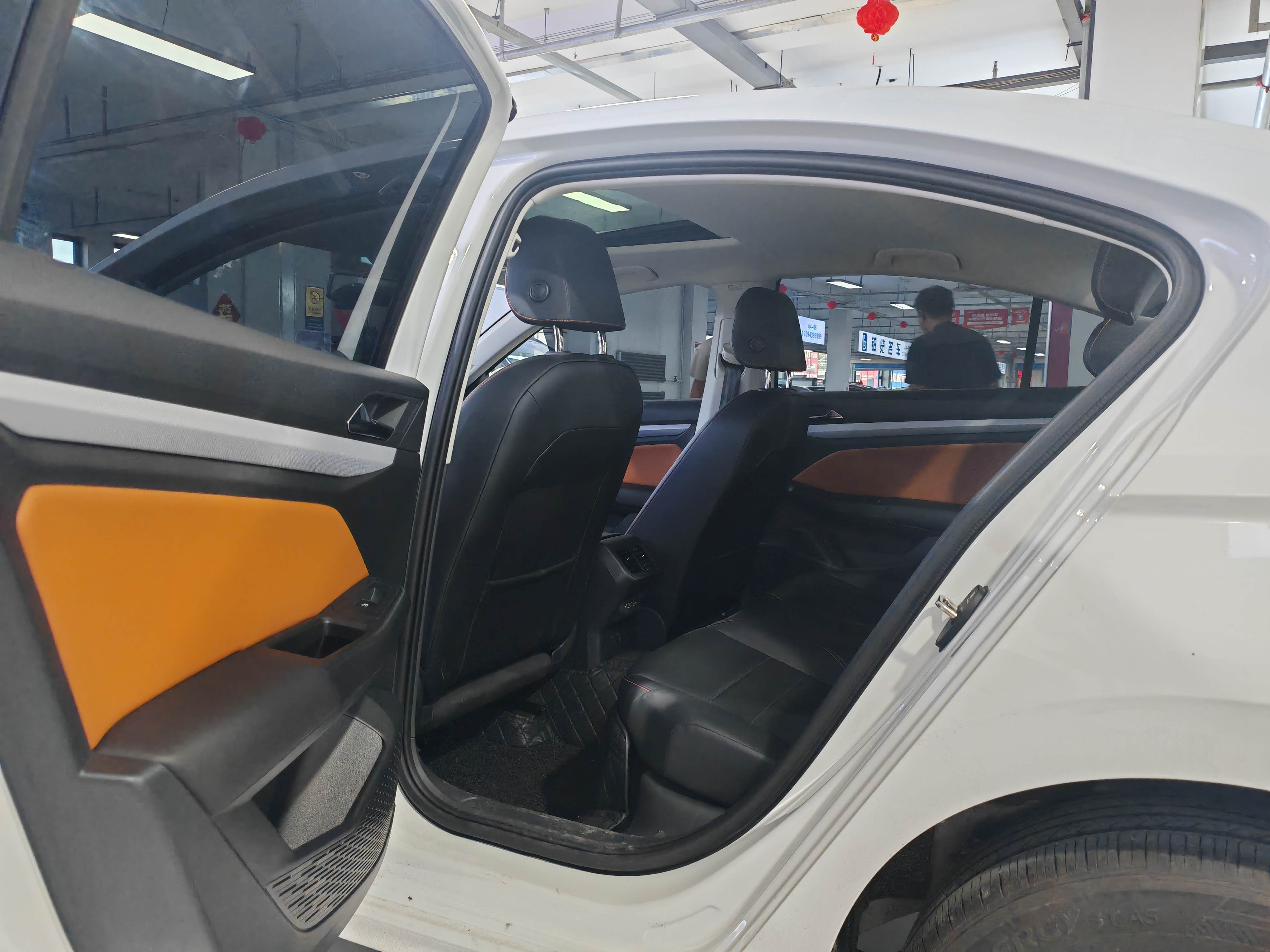 Volkswagen Bora 2025 car image #7