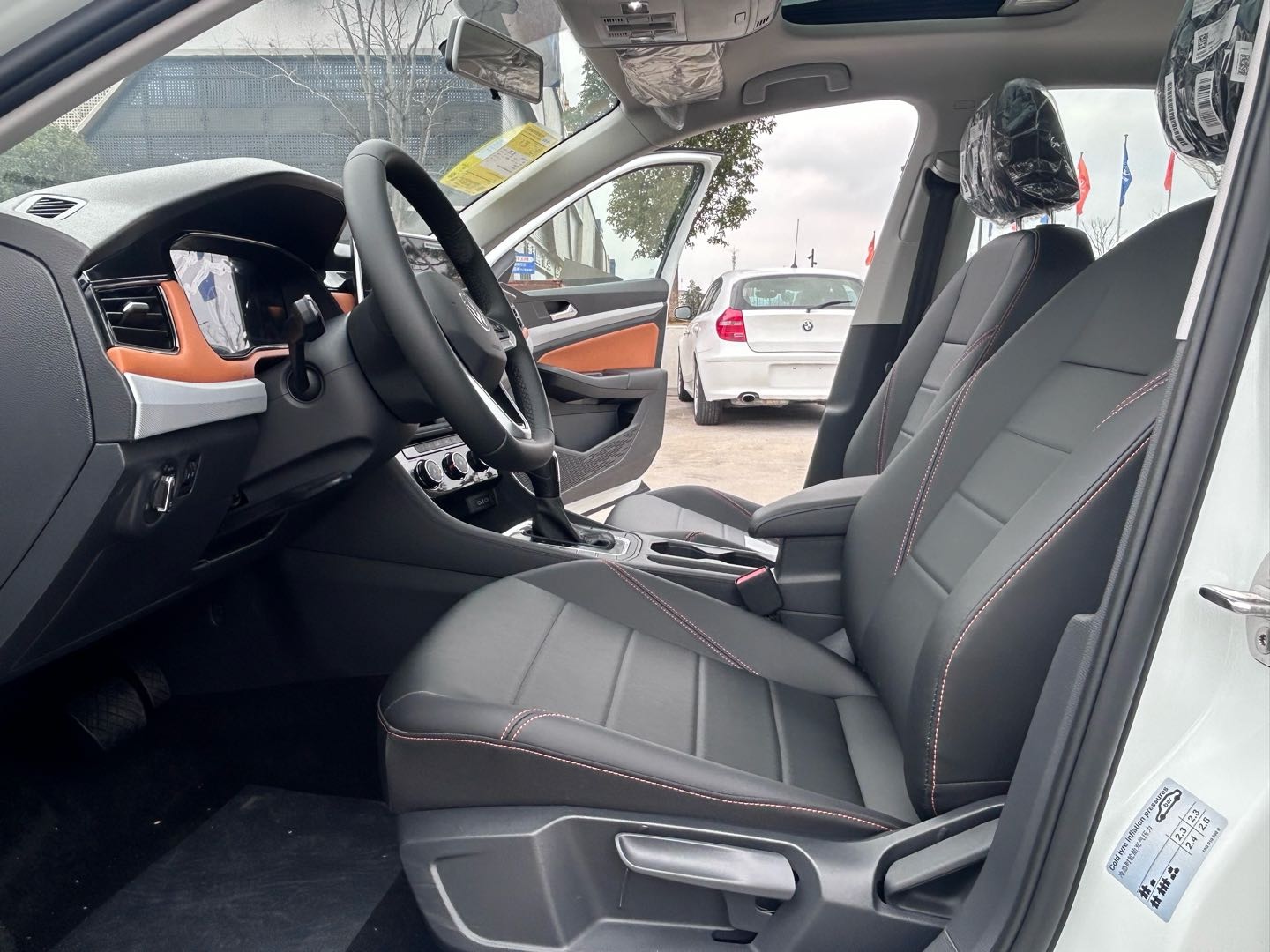 Volkswagen Bora 2025 car image #6