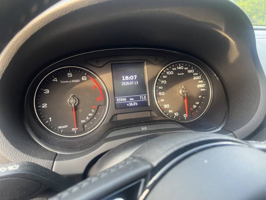 2017 immagine di auto #11