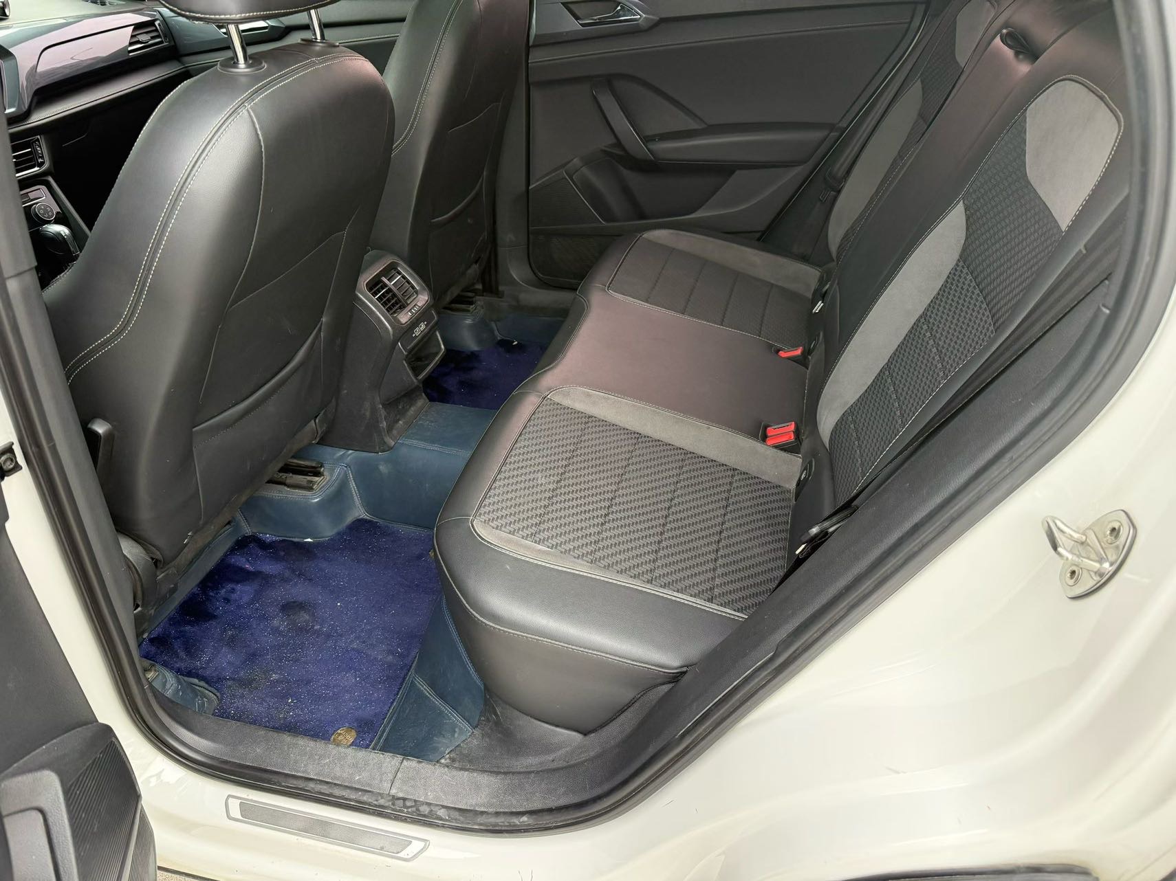 Volkswagen Tharu 2019 car image #8
