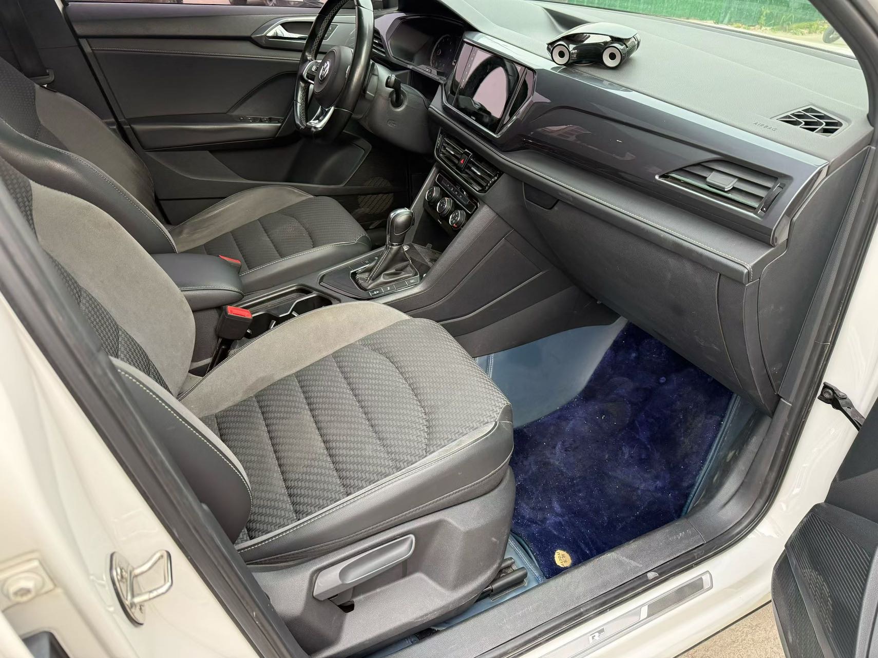Volkswagen Tharu 2019 car image #6