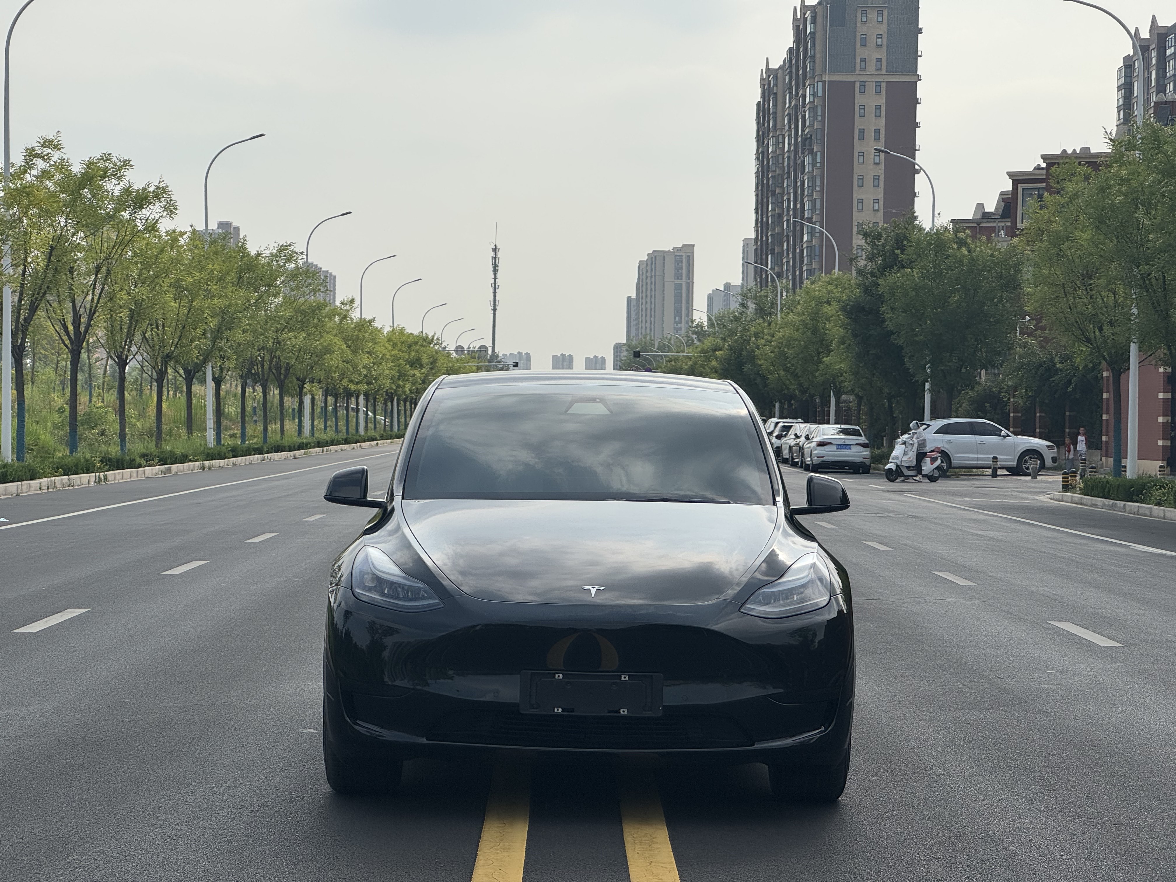 Tesla Model Y 2022 #4 Tesla Model Y 2022 car image #4