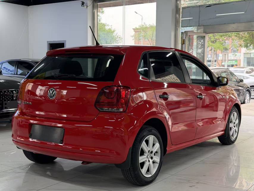 Volkswagen Polo 2013 #8 Volkswagen Polo 2013 car image #8