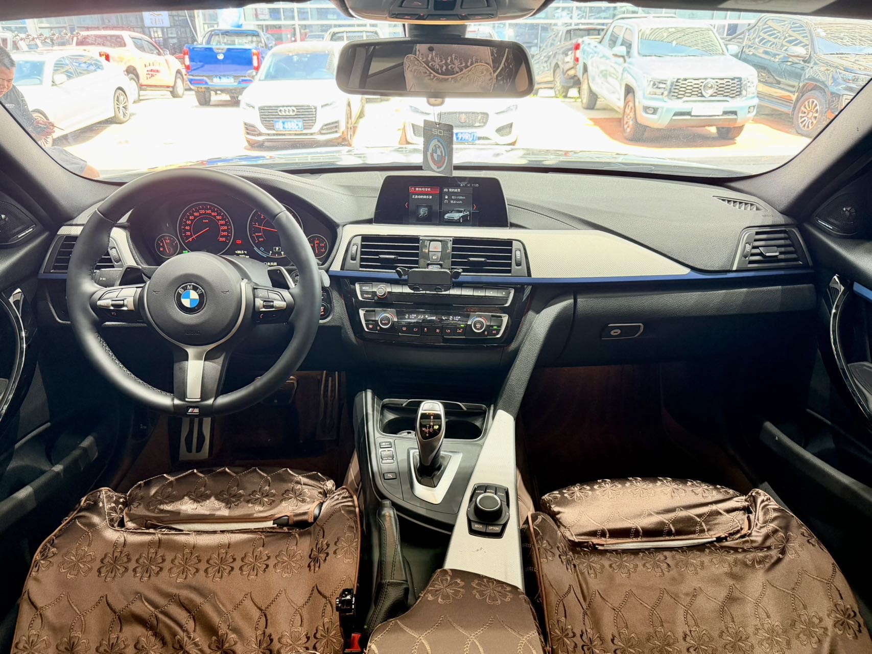 BMW 3 Series 2018 #10 BMW 3 Series 2018 car image #10