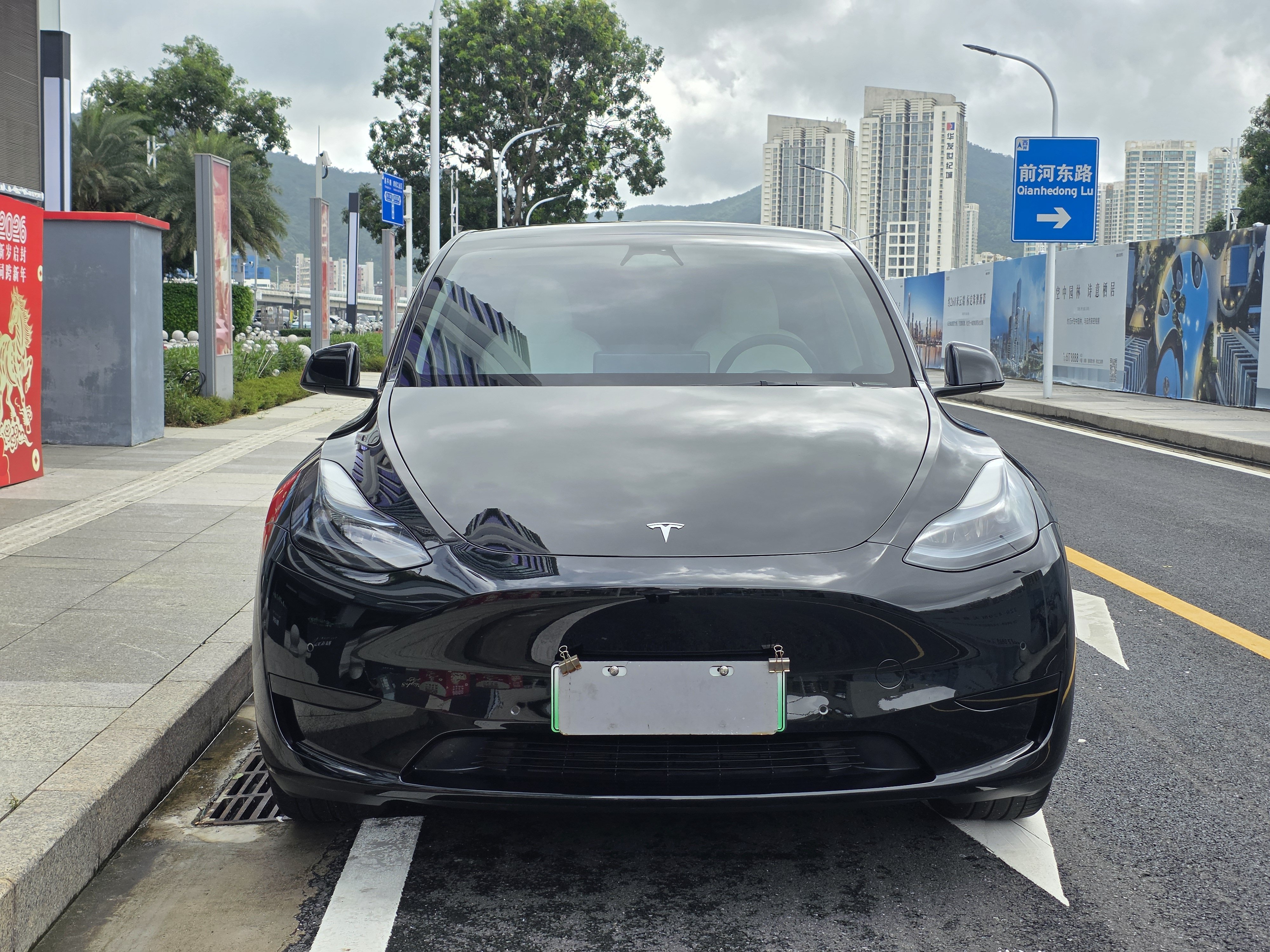 Tesla Model Y 2023 #4 Tesla Model Y 2023 car image #4