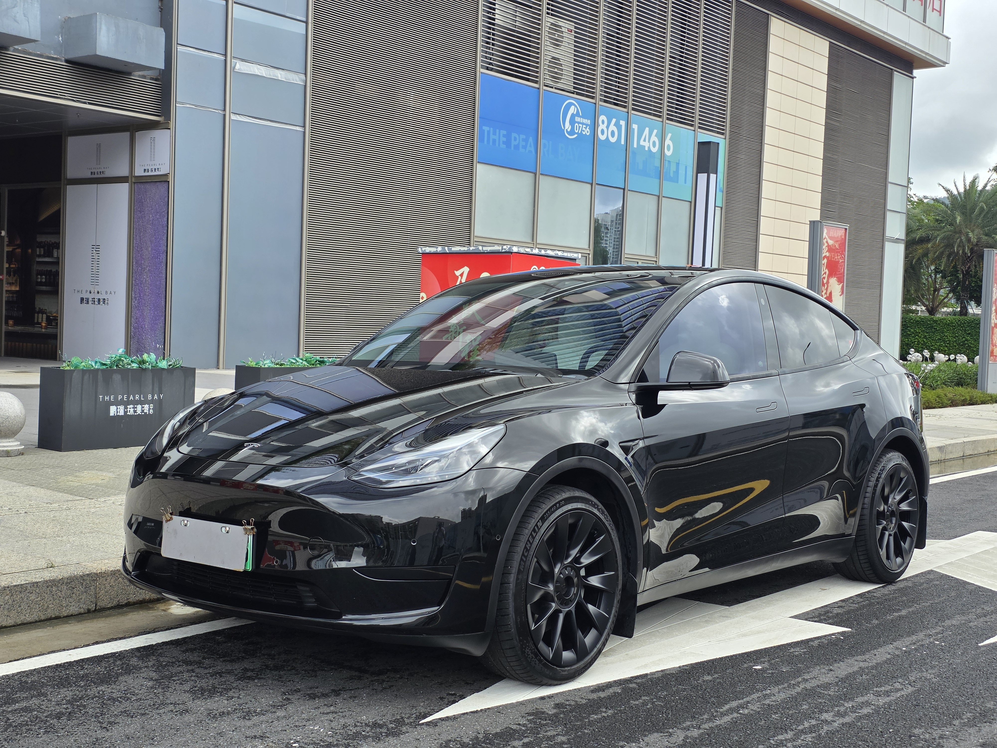 Tesla Model Y 2023 #2 Tesla Model Y 2023 car image #2