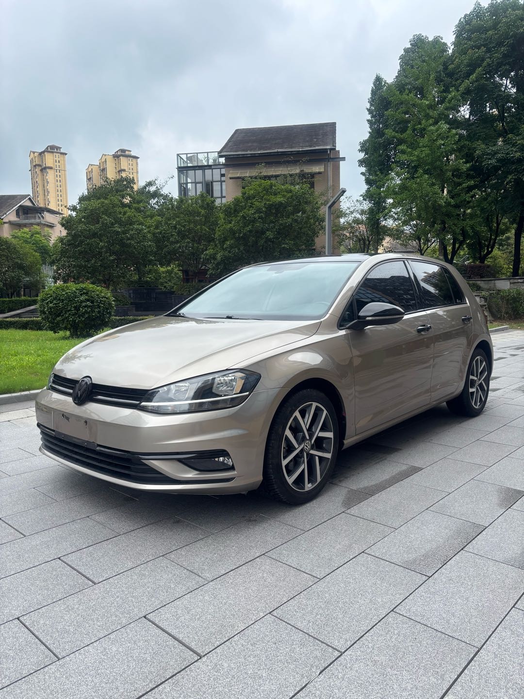 2020 car image #2