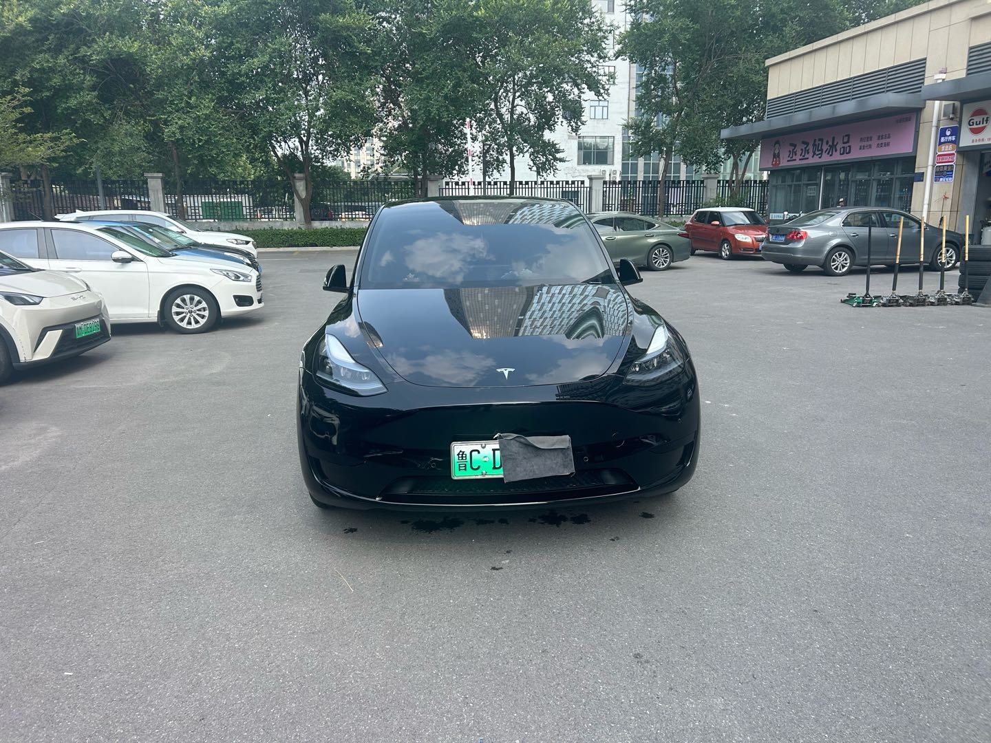 Tesla Model Y 2023 #3 Tesla Model Y 2023 car image #3