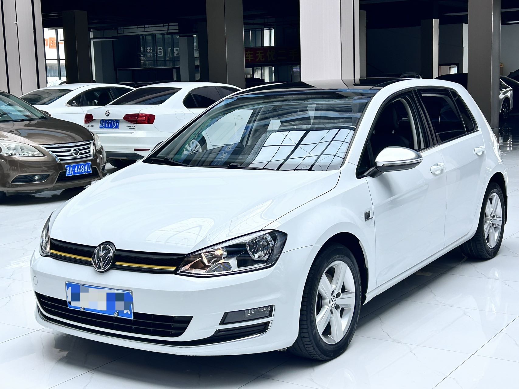 Volkswagen Golf 2015 car image #2