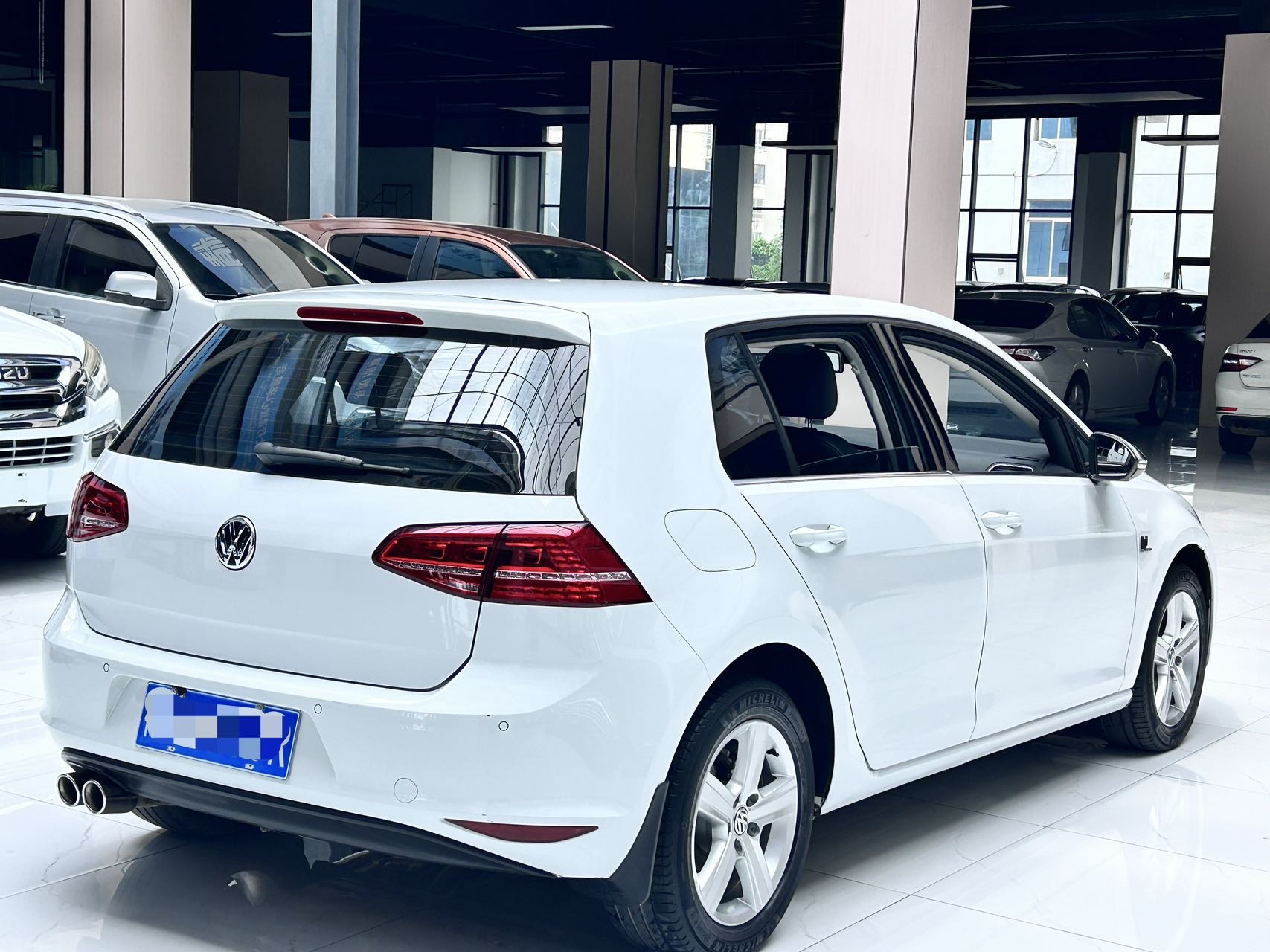 Volkswagen Golf 2015 car image #6