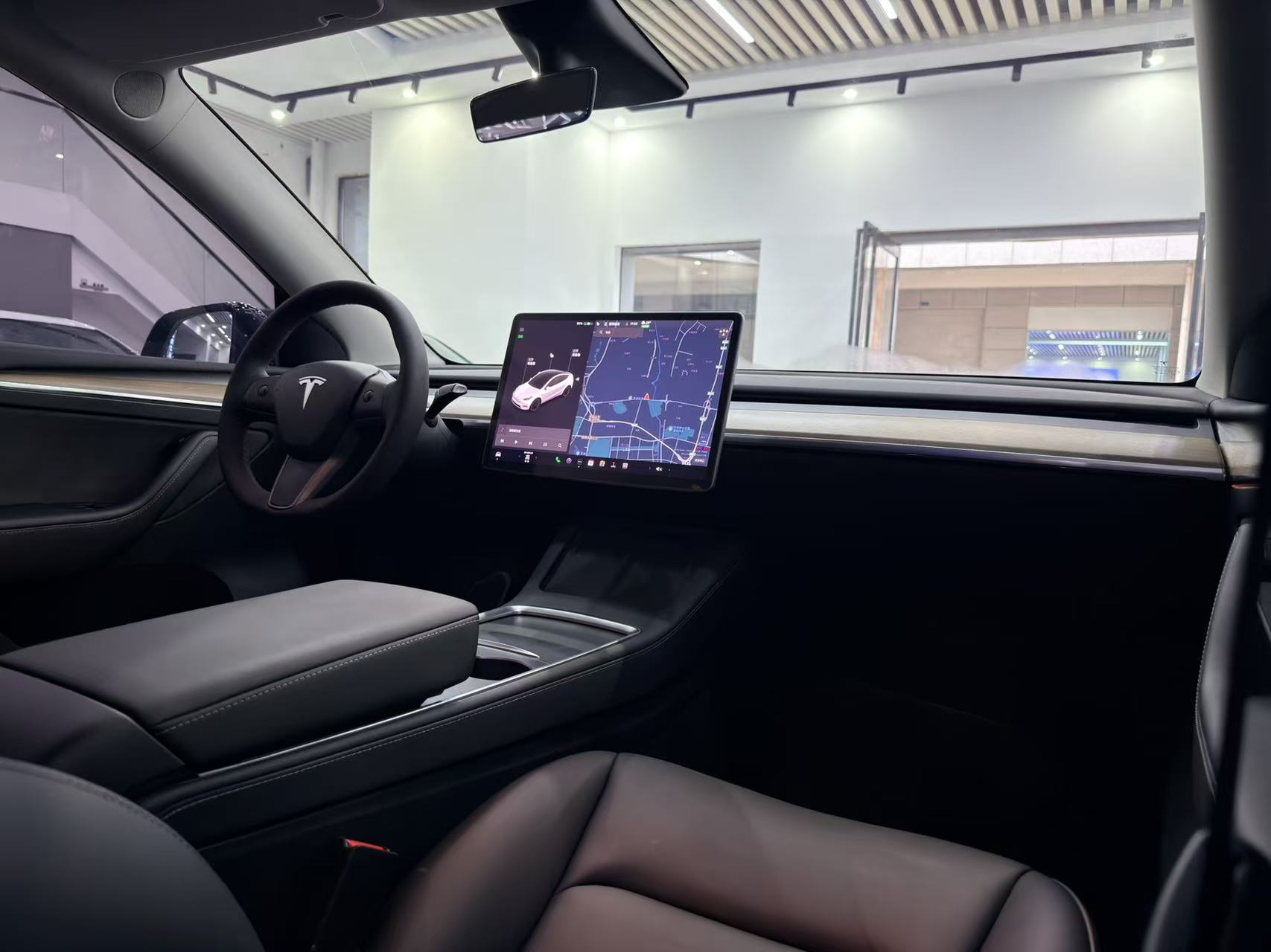 Tesla Model Y 2021 #10 Tesla Model Y 2021 car image #10