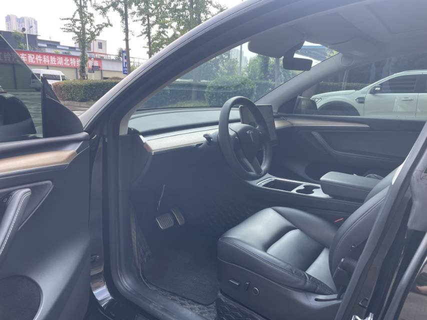 Tesla Model Y 2022 #6 Tesla Model Y 2022 car image #6