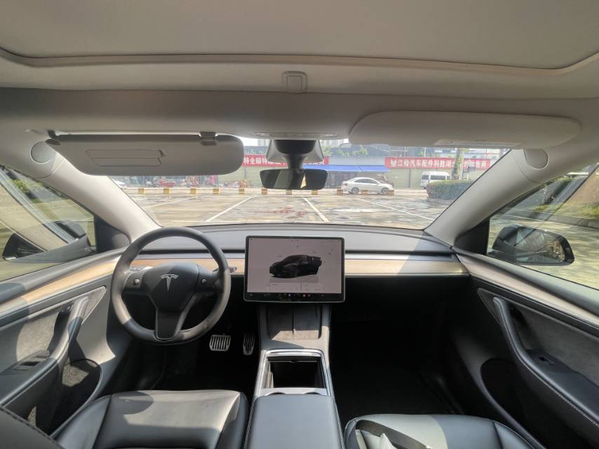 Tesla Model Y 2022 #7 Tesla Model Y 2022 car image #7