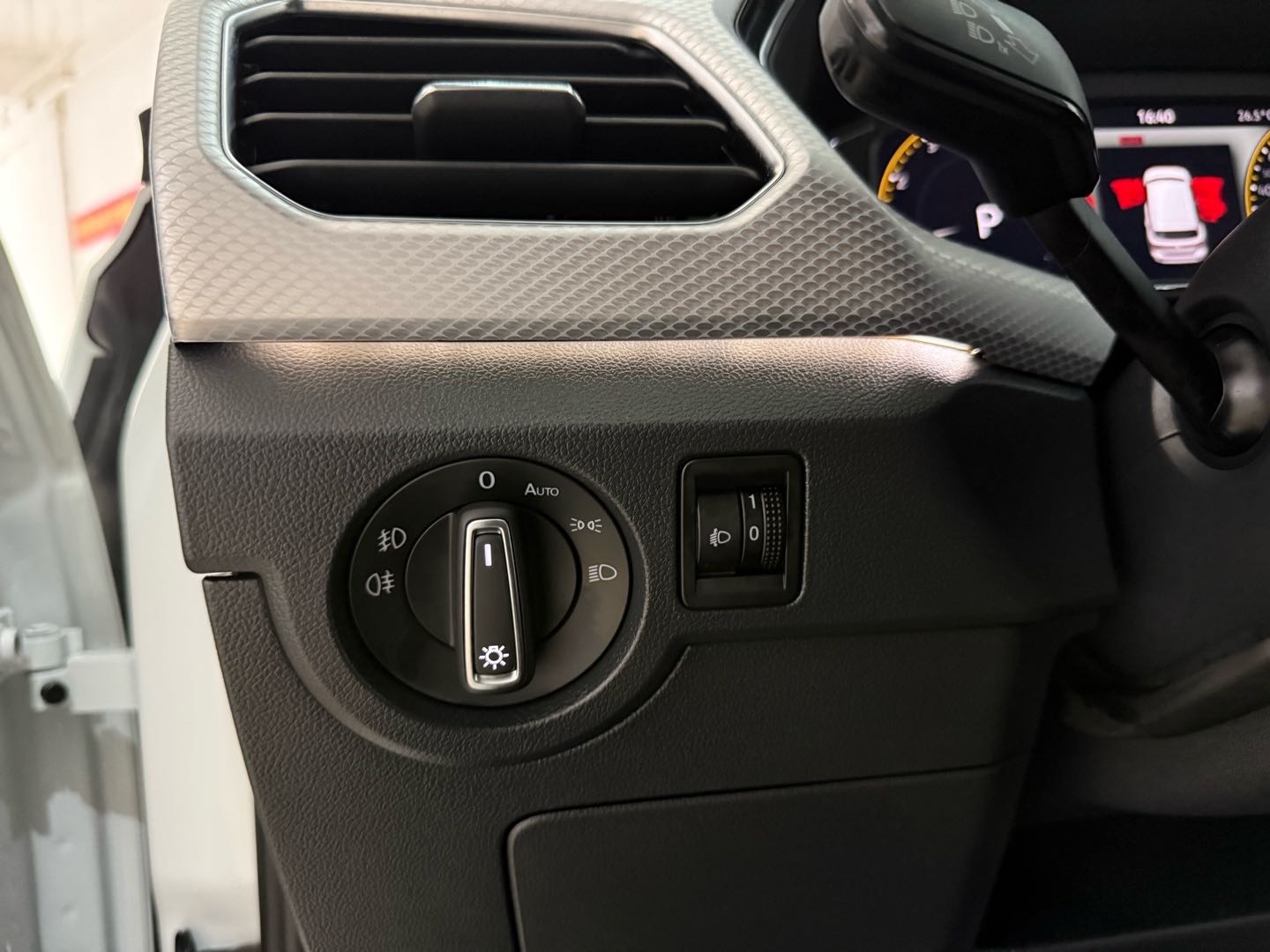 Volkswagen Tacqua 2023 car image #19