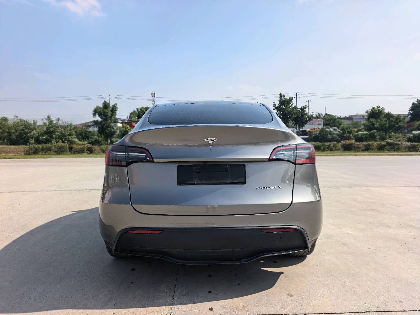 Tesla Model Y 2022 #10 Tesla Model Y 2022 car image #10