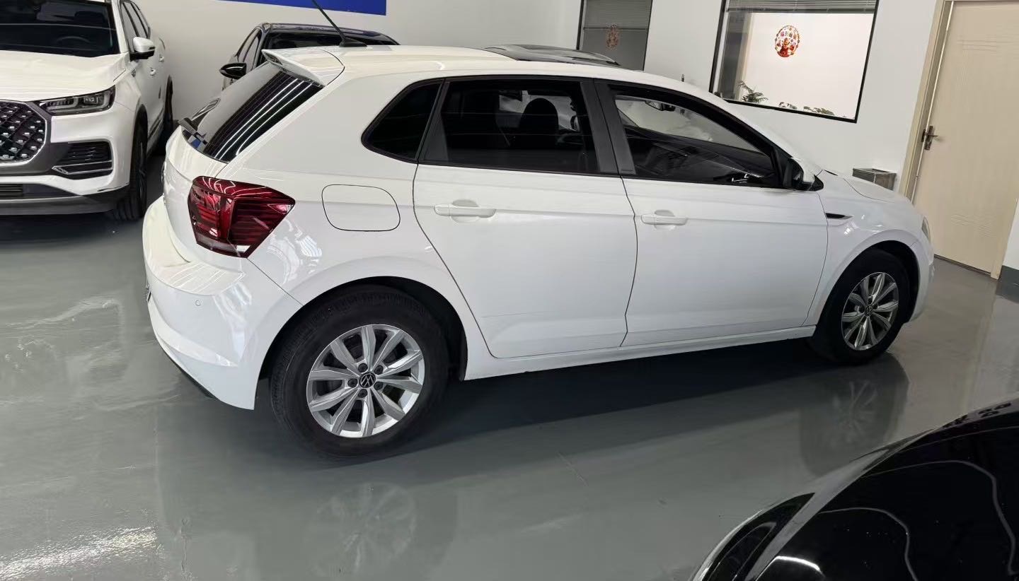 Volkswagen Polo 2021 car image #11