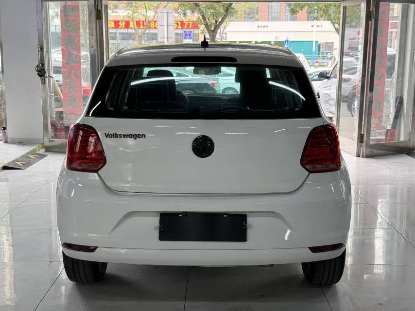 Volkswagen Polo 2018 car image #6