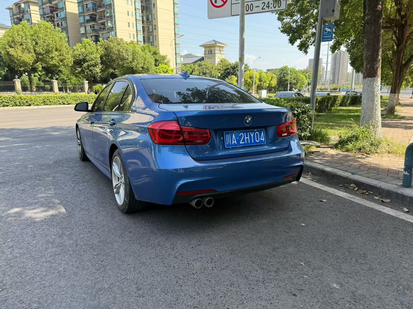 BMW 3 Series 2019 car image #9
