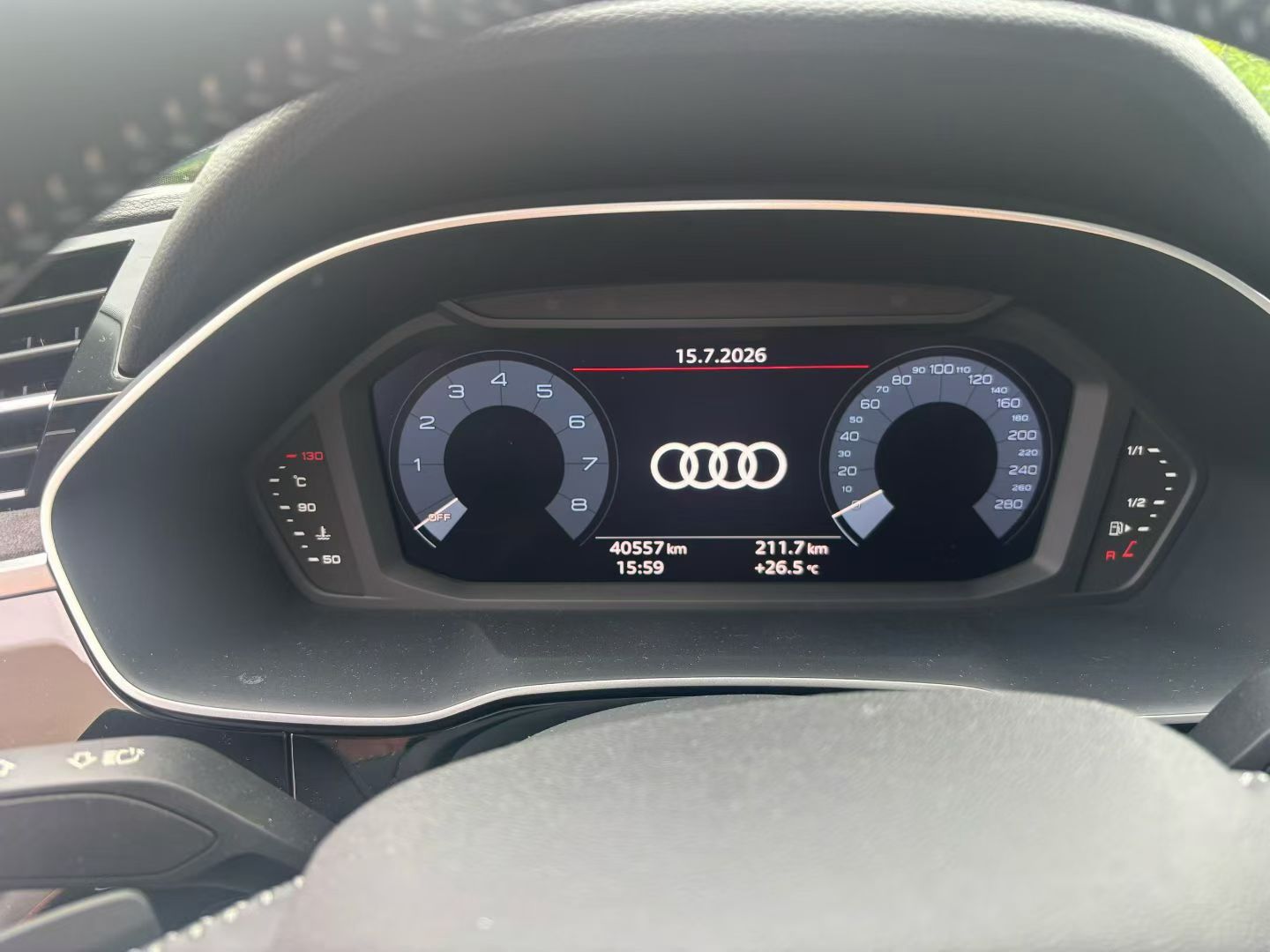 Audi Q3 2020 car image #4