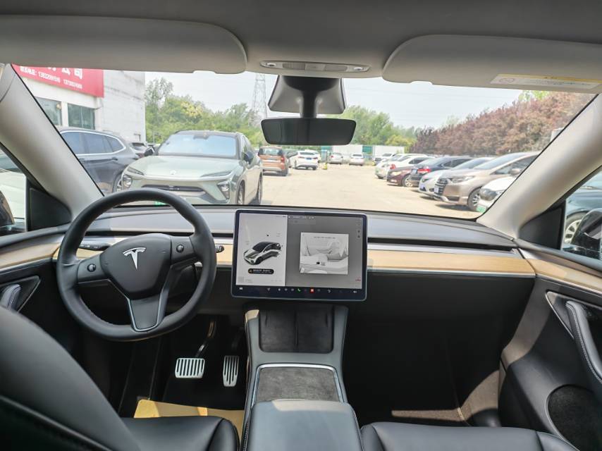 Tesla Model Y 2021 #8 Tesla Model Y 2021 car image #8