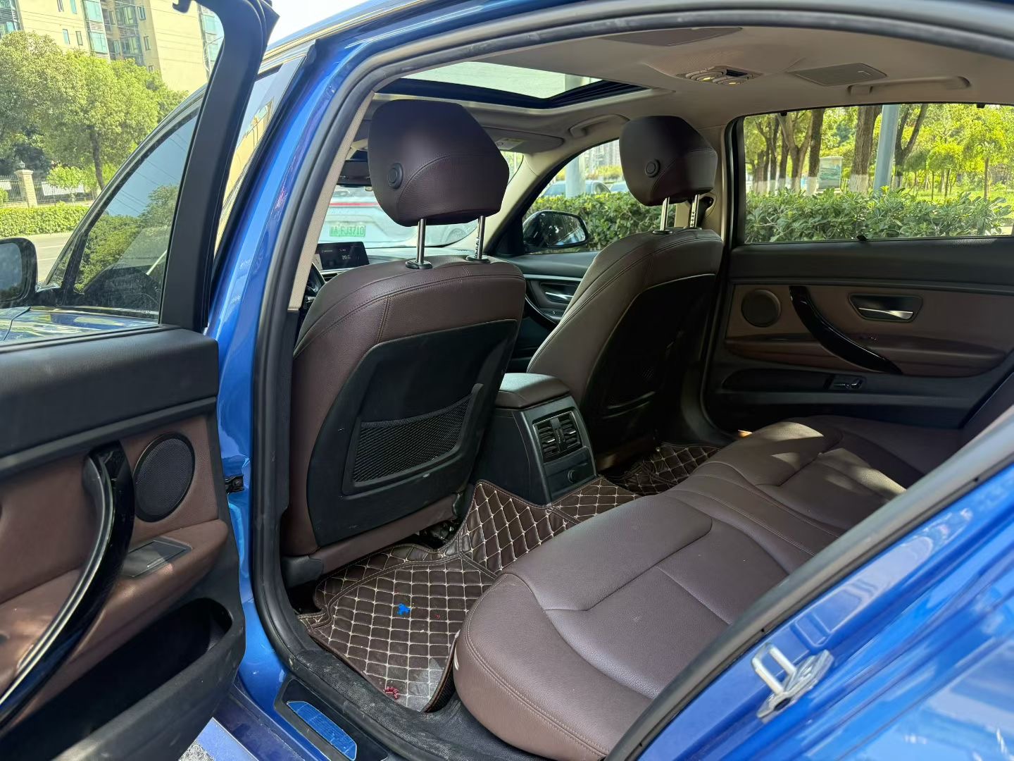 BMW 3 Series 2019 car image #7