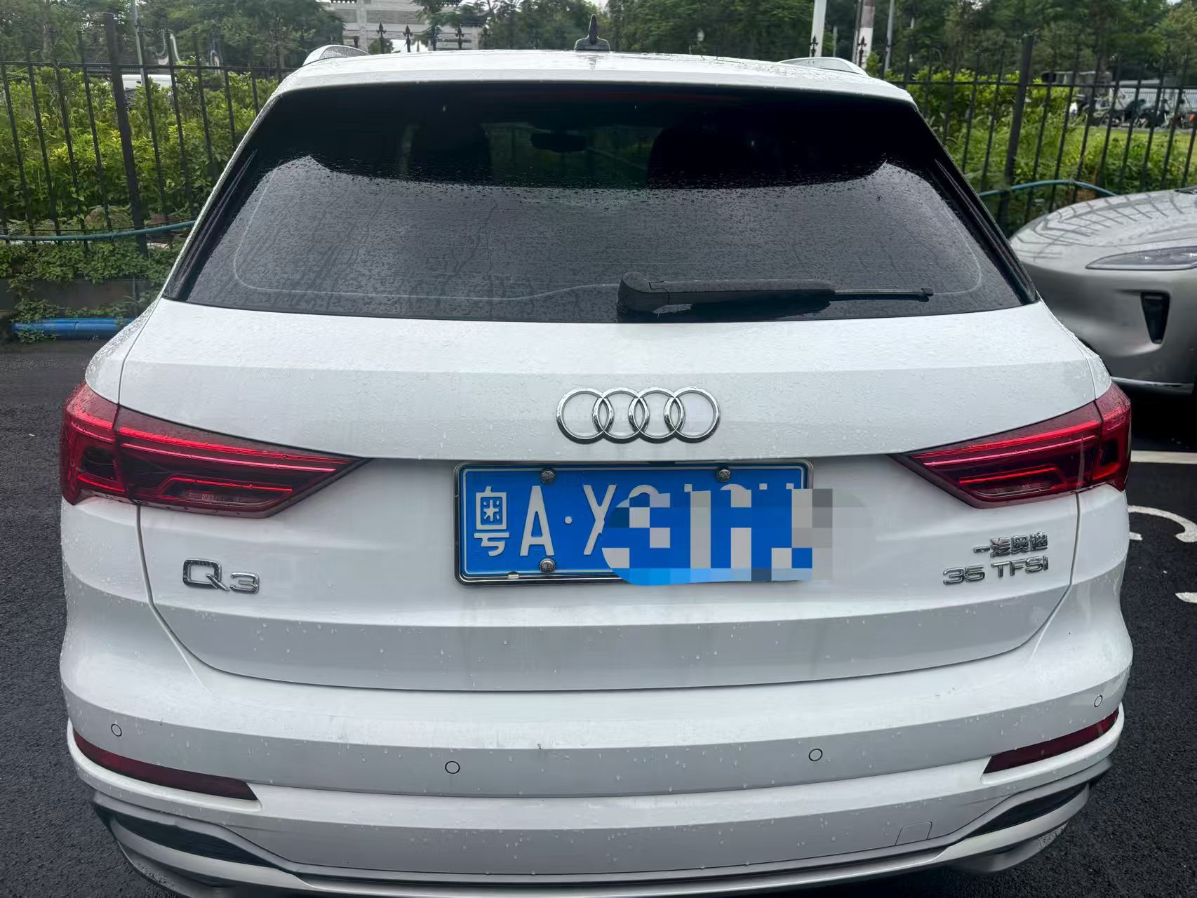Audi Q3 2020 car image #9