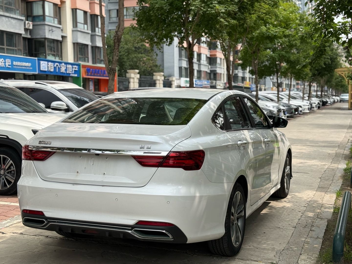 GEELY Binray 2019 car image #9