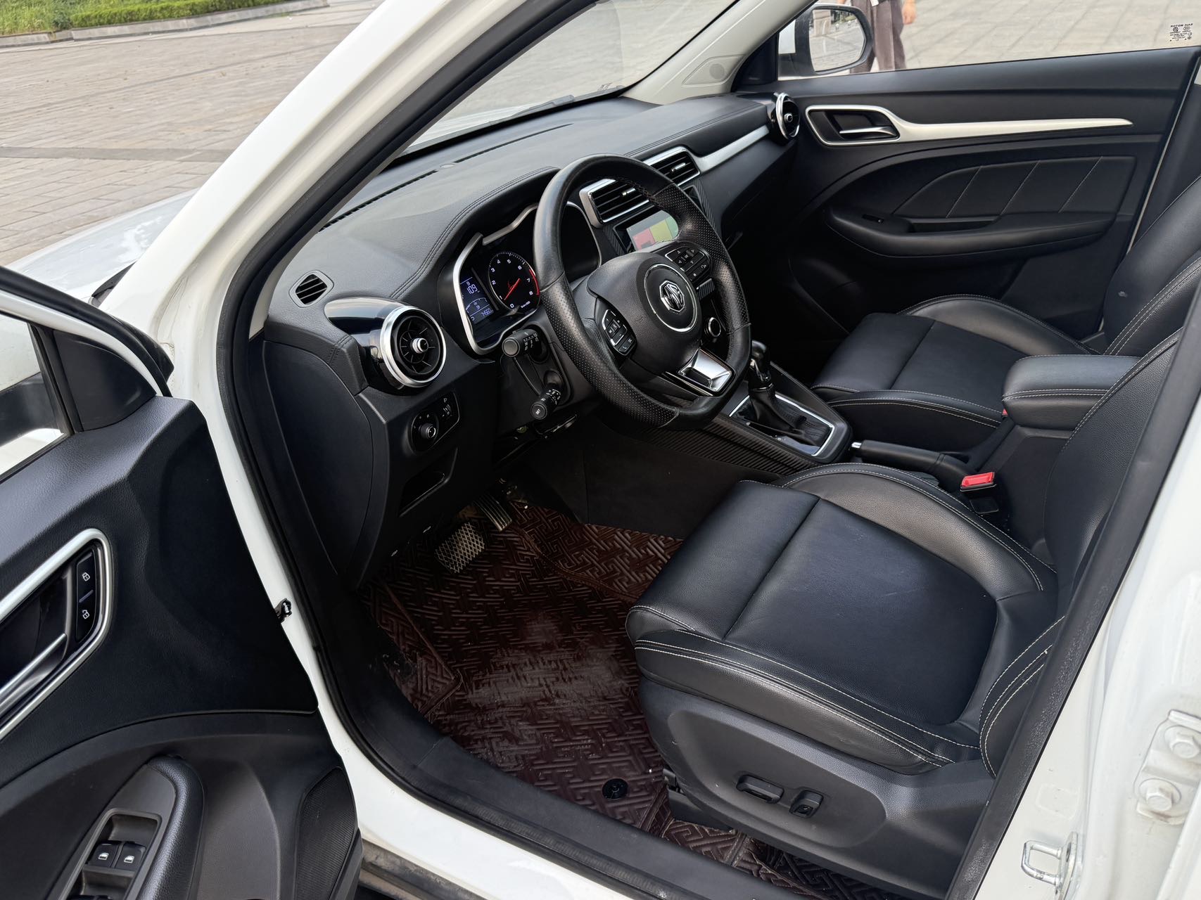 MG ZS 2019 car image #9
