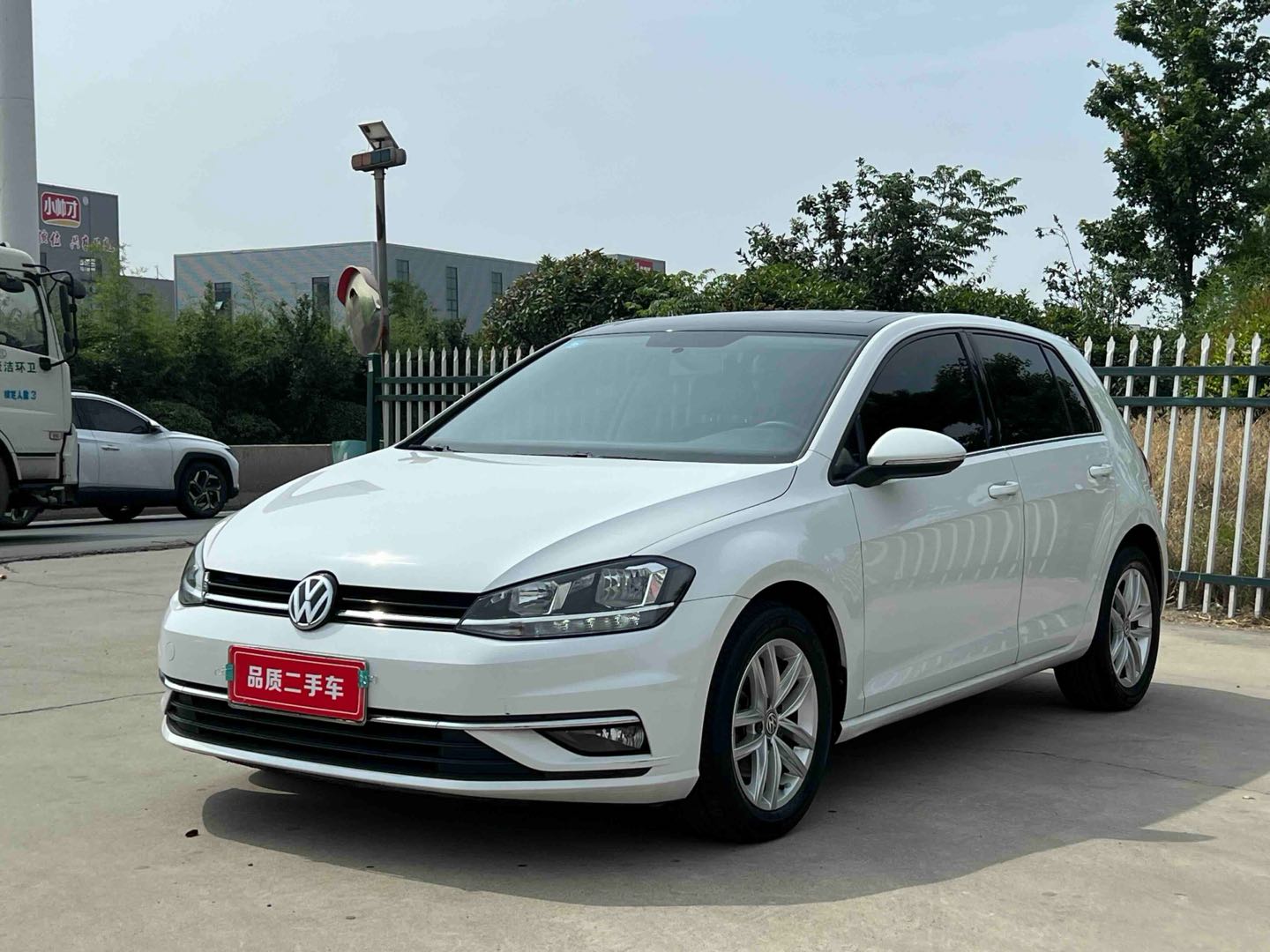 Volkswagen Golf 2019 #2 Volkswagen Golf 2019 car image #2