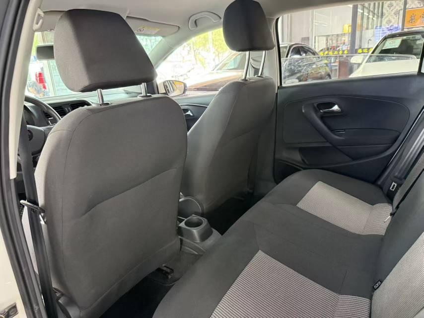 Volkswagen Polo 2018 car image #10