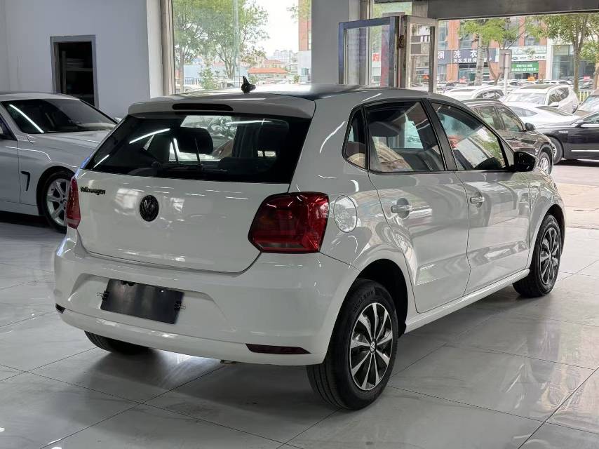 Volkswagen Polo 2018 car image #7