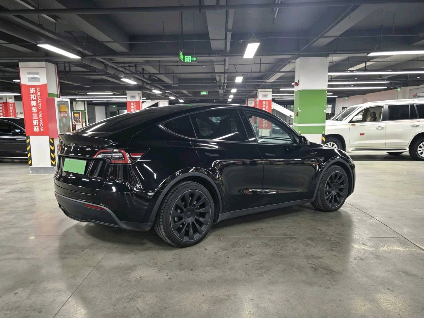 Tesla Model Y 2022 car image #6