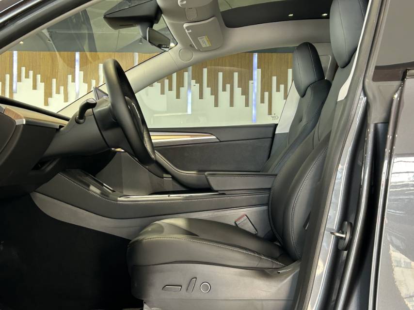 Tesla Model Y 2022 #5 Tesla Model Y 2022 car image #5