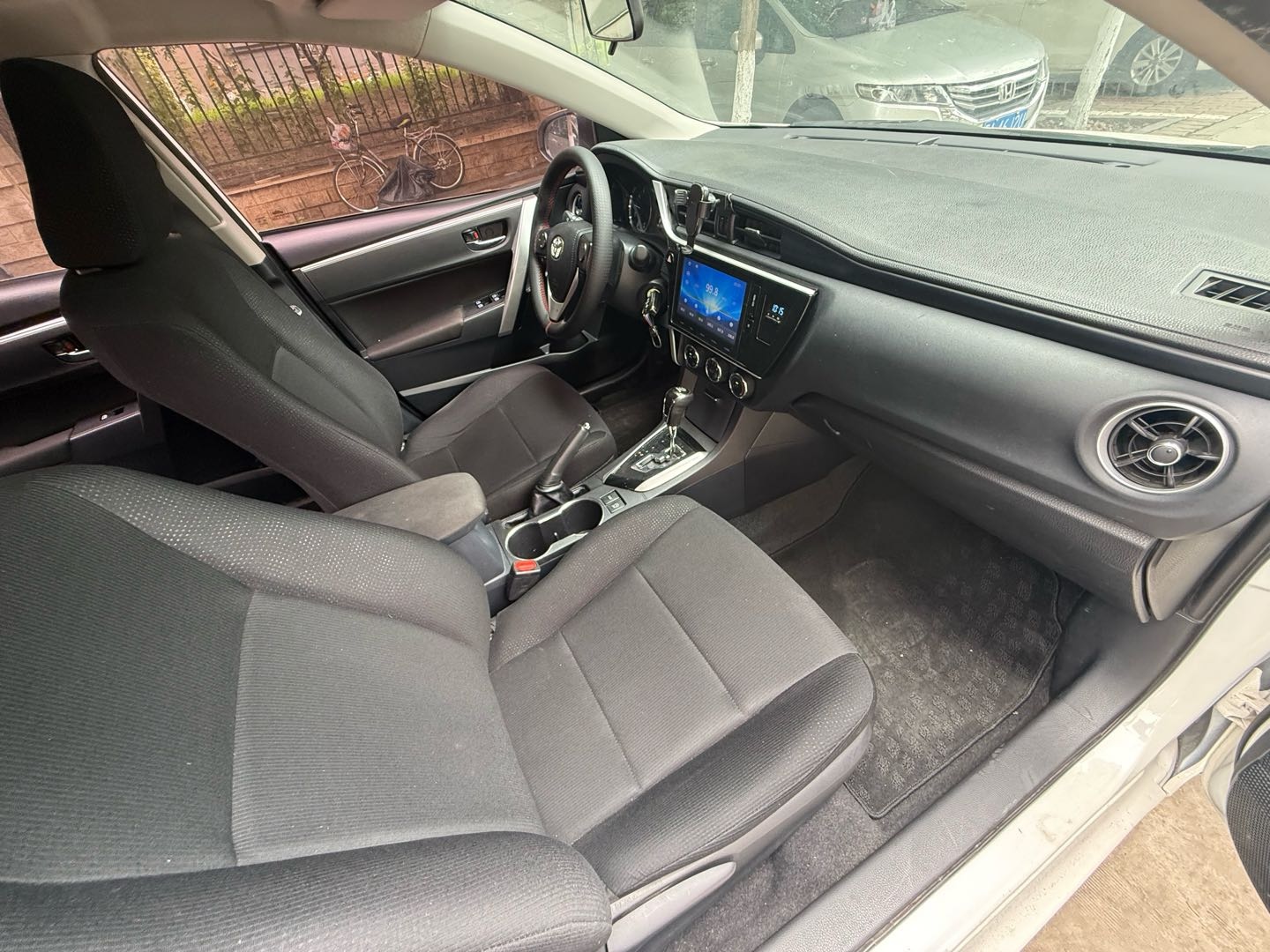 Toyota Corolla 2017 car image #8