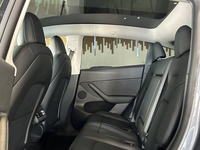 Tesla Model Y 2022 #8 Tesla Model Y 2022 car image #8