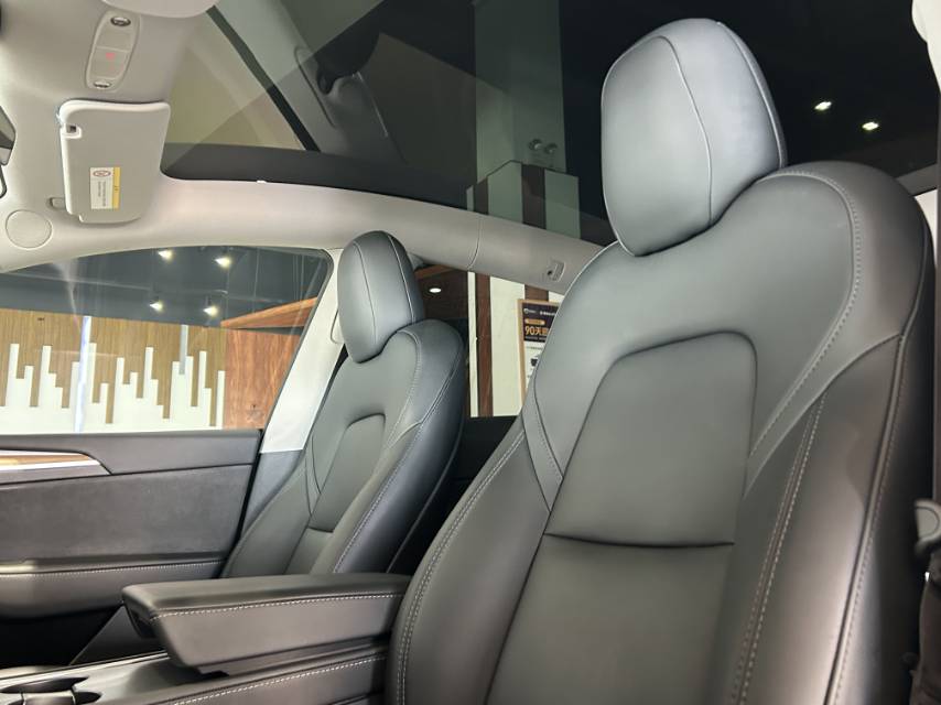 Tesla Model Y 2022 #6 Tesla Model Y 2022 car image #6