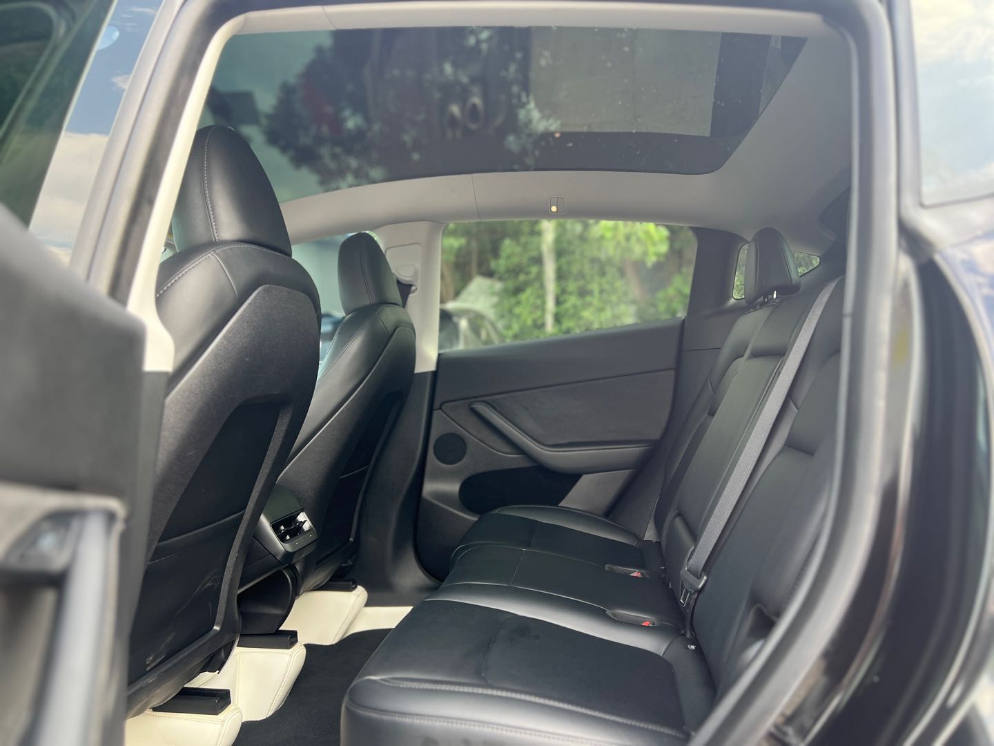 Tesla Model Y 2023 #7 Tesla Model Y 2023 car image #7