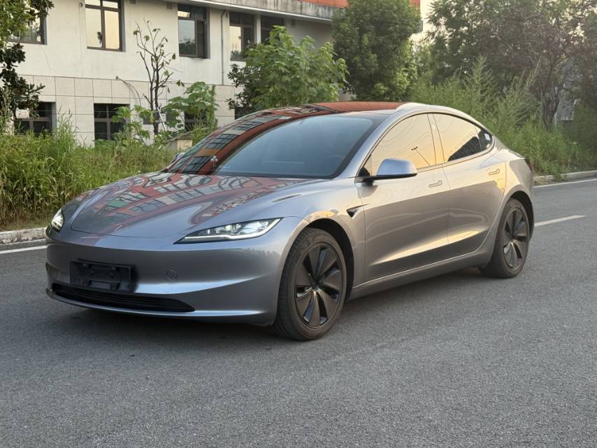 Tesla Model 3 2025 #2 Tesla Model 3 2025 car image #2