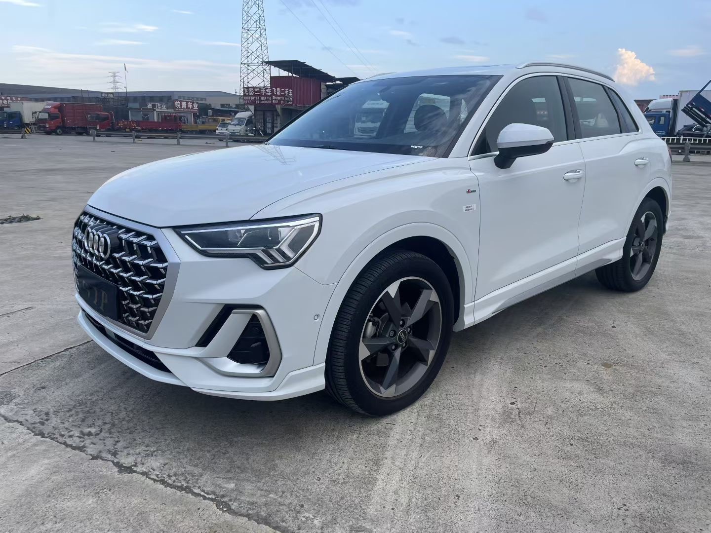 Audi Q3 2024 #2 Audi Q3 2024 car image #2