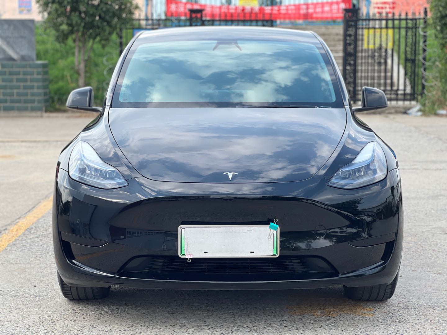 Tesla Model Y 2023 #4 Tesla Model Y 2023 car image #4
