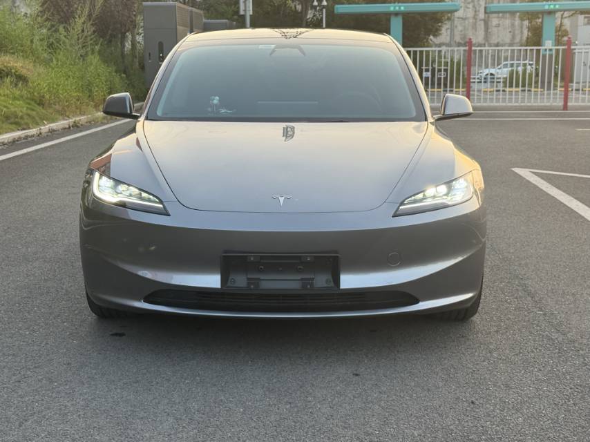 Tesla Model 3 2025 #4 Tesla Model 3 2025 car image #4