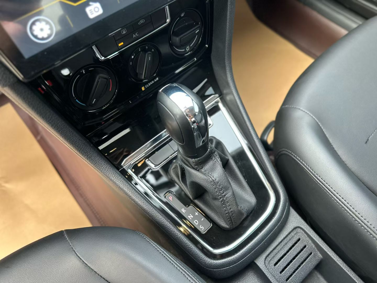 Volkswagen Bora 2022 car image #7