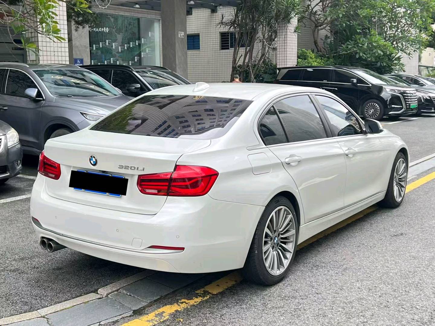 BMW 3 Series 2019 #7 BMW 3 Series 2019 car image #7
