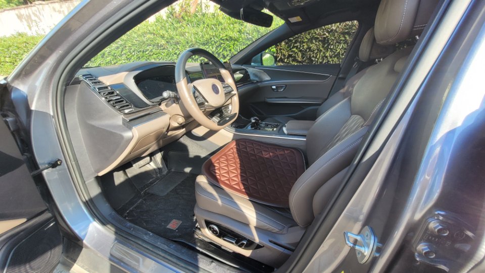 BYD Han 2022 car image #12