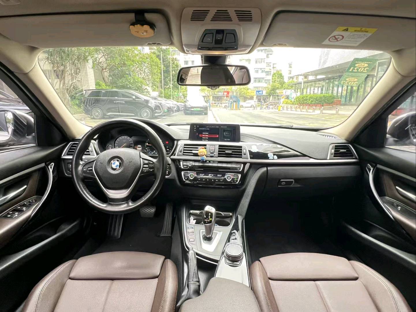 BMW 3 Series 2019 #10 BMW 3 Series 2019 car image #10