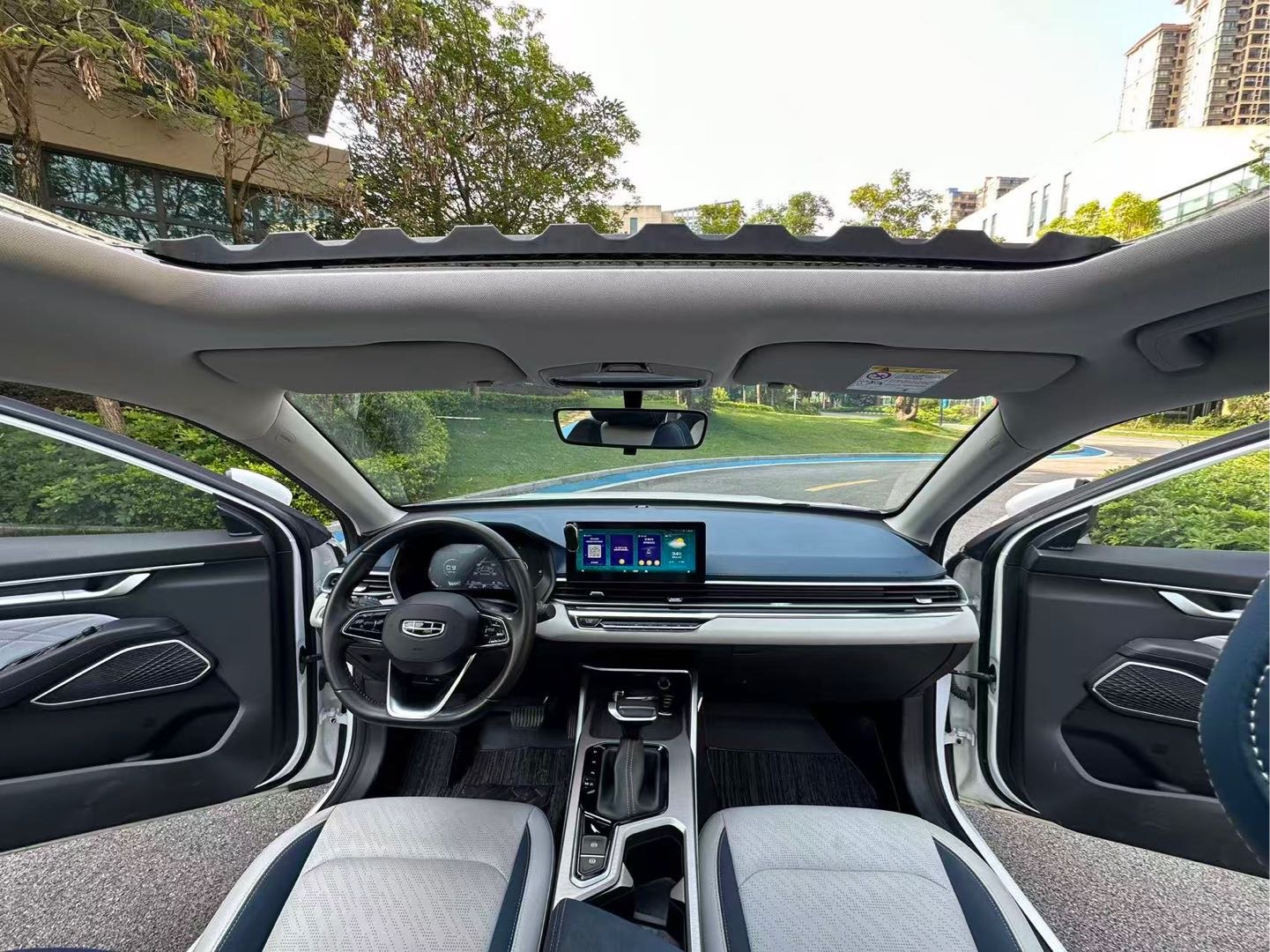 GEELY Emgrand 2021 car image #14