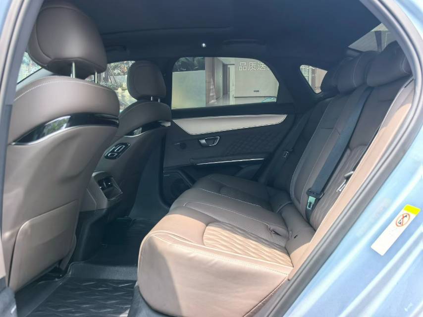 BYD Han 2023 car image #8