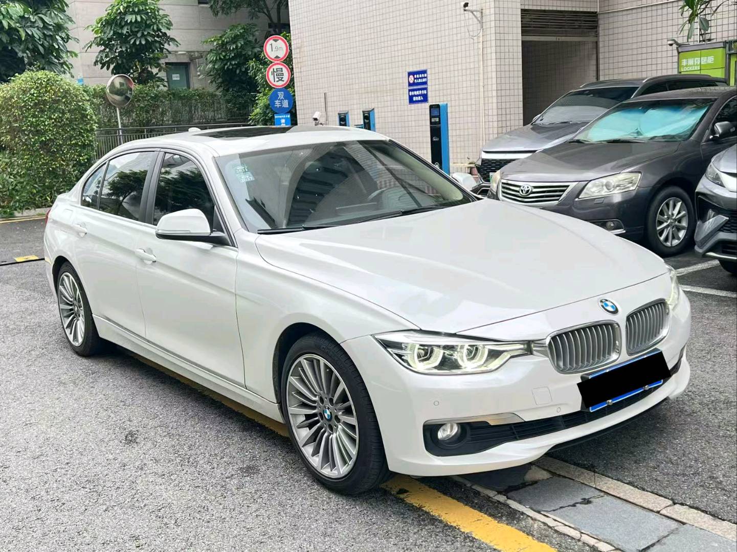BMW 3 Series 2019 #8 BMW 3 Series 2019 car image #8